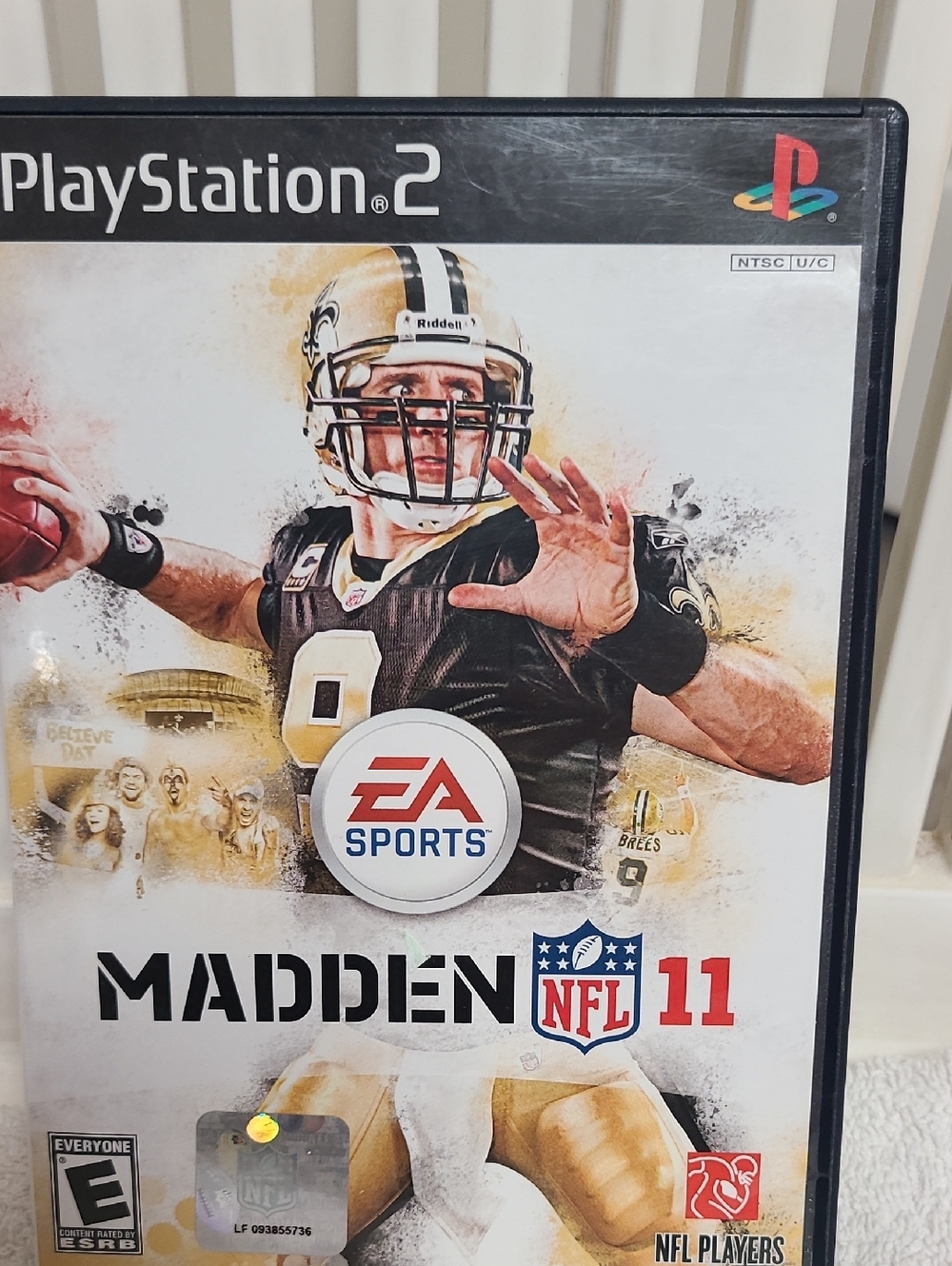 EA Sports Madden NFL 11 (PlayStation 2) - Black & Gold